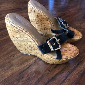 Charles David Wedges size 7